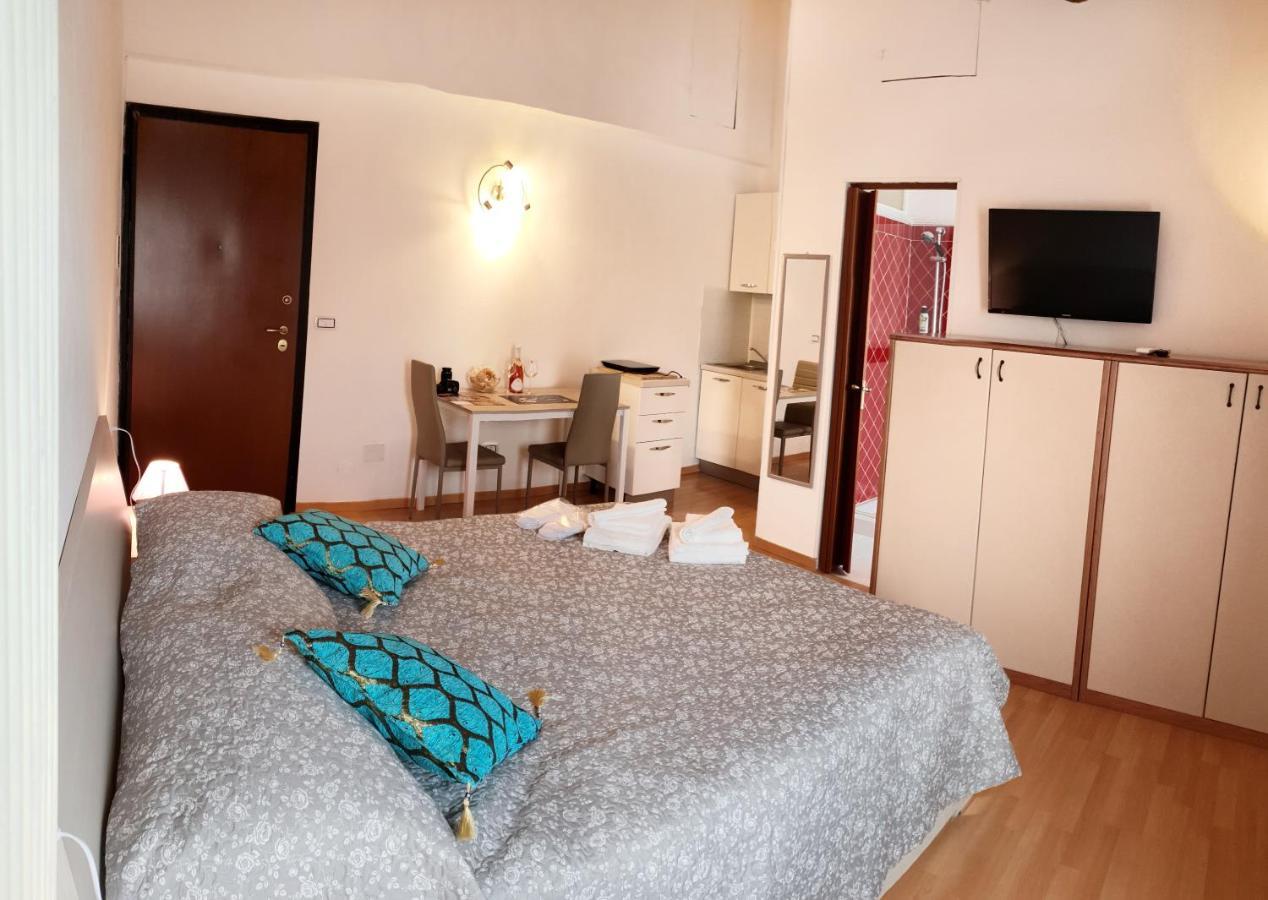 Da Enzo Hotel Desenzano del Garda Ngoại thất bức ảnh