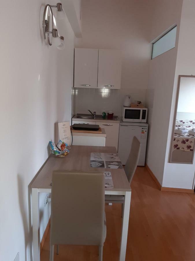 Da Enzo Hotel Desenzano del Garda Ngoại thất bức ảnh