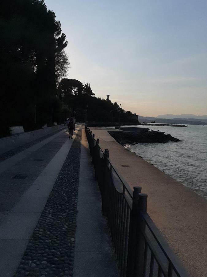 Da Enzo Hotel Desenzano del Garda Ngoại thất bức ảnh